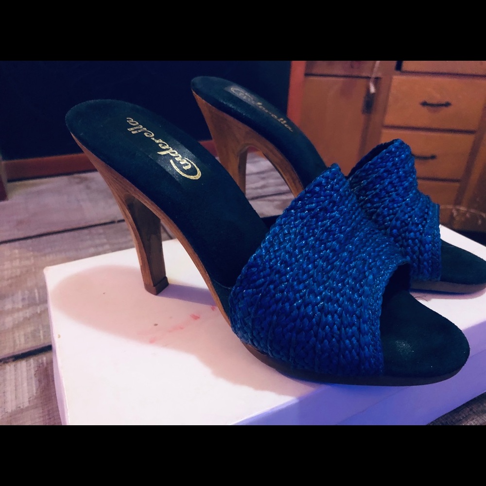 Heels - Picture 3 of 4